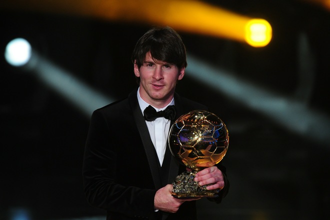 df525709cfca40edbd73c83d2b990e65_getty_fbl_fifa_ballon_men_award.jpg