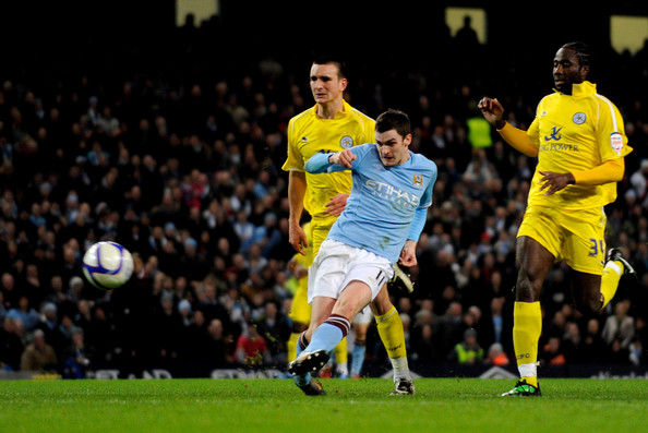 Adam_Johnson_Manchester_City_v_Leicester_City_bfgrAsm0_7rl.jpg