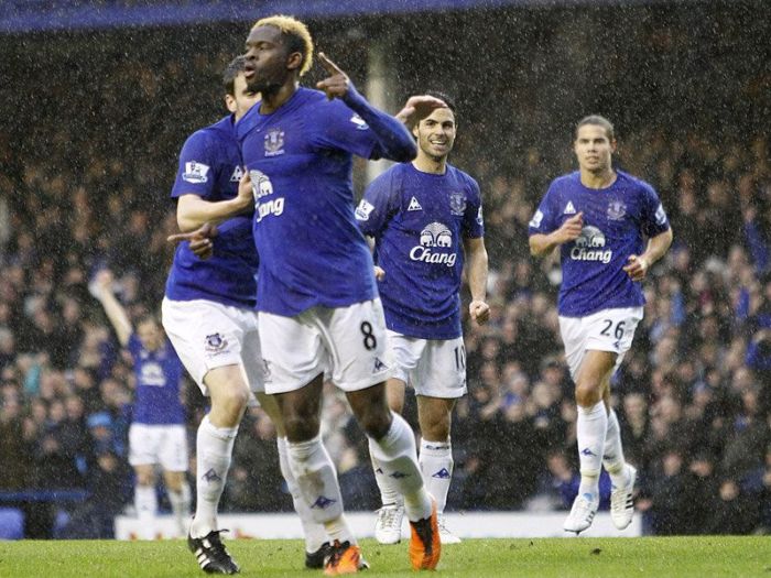 Louis_Saha_Everton_Premier_League_PA2_2559115.jpg