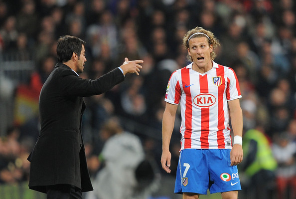 Diego_Forlan_Quique_Sanchez_Flores_Real_Madrid_ie4ZsqSVJZWl.jpg