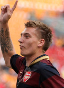 bendtner550000jp4.jpg