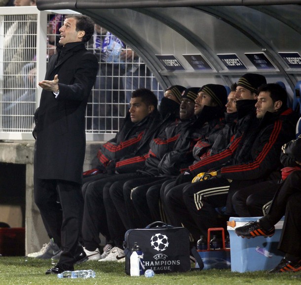ACMilanscoachMassimilianoAllegriLreactsduringtheirChampionsLeagueGroupGsoccermatchagaisntAJAuxerreatAbbeDeschampsstadiuminAuxerreNovember232010.jpg