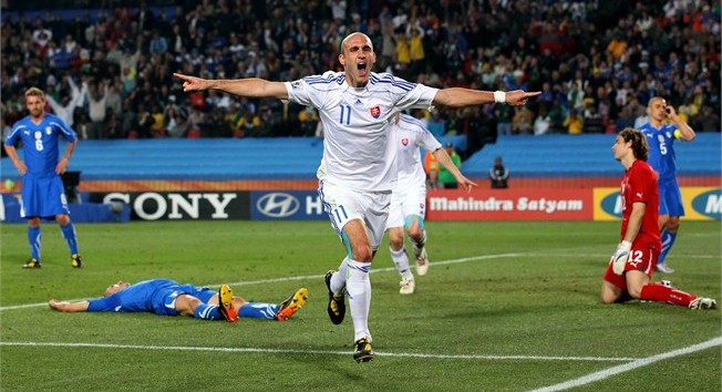Slovakia_vs._Italy_World_Cup_20101.jpg