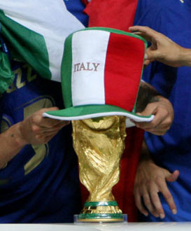 World_Cup_Trophy_Hat.jpg