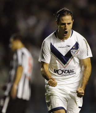 copa_libertadores_velez_sarsfield_penarol_close_in_on_semifinal_berths_25681634.jpg