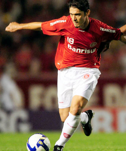 Edu_paginajogadores_2009_1_card.jpg