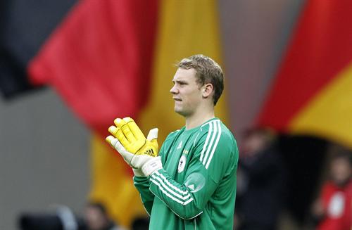 Germanys_goalkeeper_Neuer_8f38.jpg