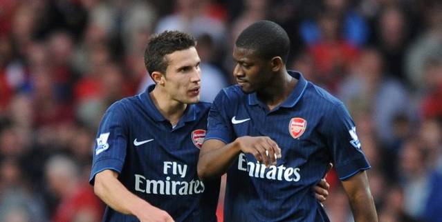 Manchester_United_Arsenal_Robin_van_Persie_Abou_Diaby_cropped.jpeg