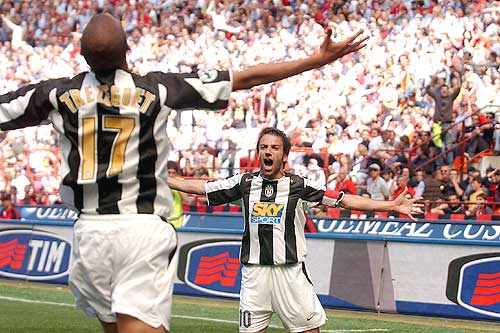Serie_A_2004_2005_Milan_Juventus_0_1_Delpiero_e_Trezeguet.jpg
