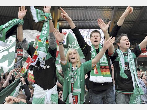 639310148_werder_bremen_fans.9.jpg