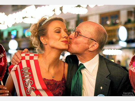 1050562626_freimarkt_miss_volksfest_bremen_frau.9.jpg