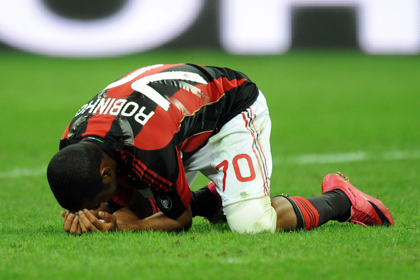 Robinho_is_happy_with_AC_Milan.jpg