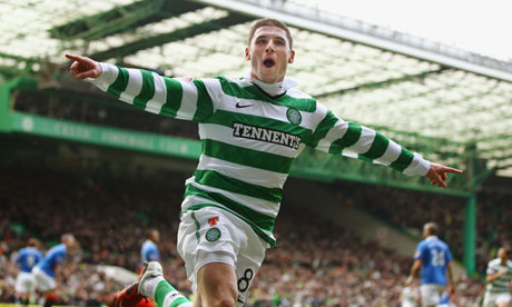 Gary_Hooper_celebrates_sc_004.jpg
