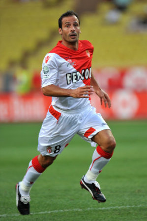 3328779619_soccer_ligue_2_monaco_v_amiens_sc_stade_louis_ii.jpg