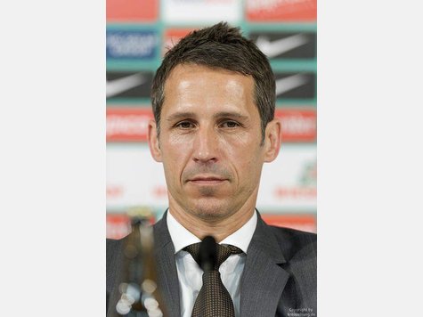 2009121691_robin_dutt_werder_bremen_trainer_iI09.jpg