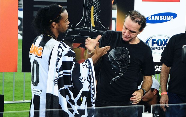 cuca_ronaldinho_festaatleticomg_rib_2.jpg_95.jpg
