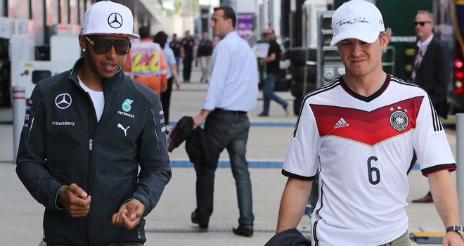 Hamilton_Rosberg_3168011.jpg