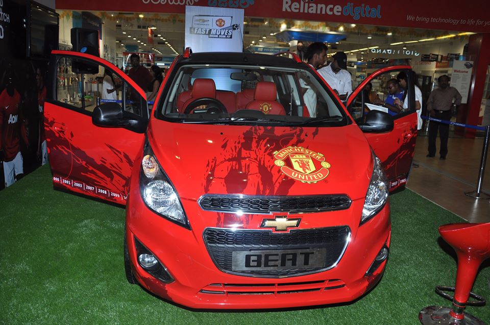 Chevrolet_Beat_Manchester_United_Special_Edition_Front.jpg