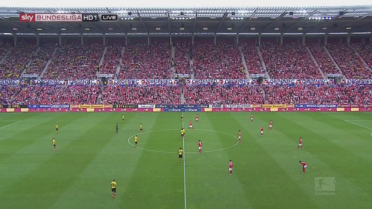 Bundesliga_2014_09_20_FSV_Mainz_05_vs._Borussia_Dortmund_13_50_03_.JPG