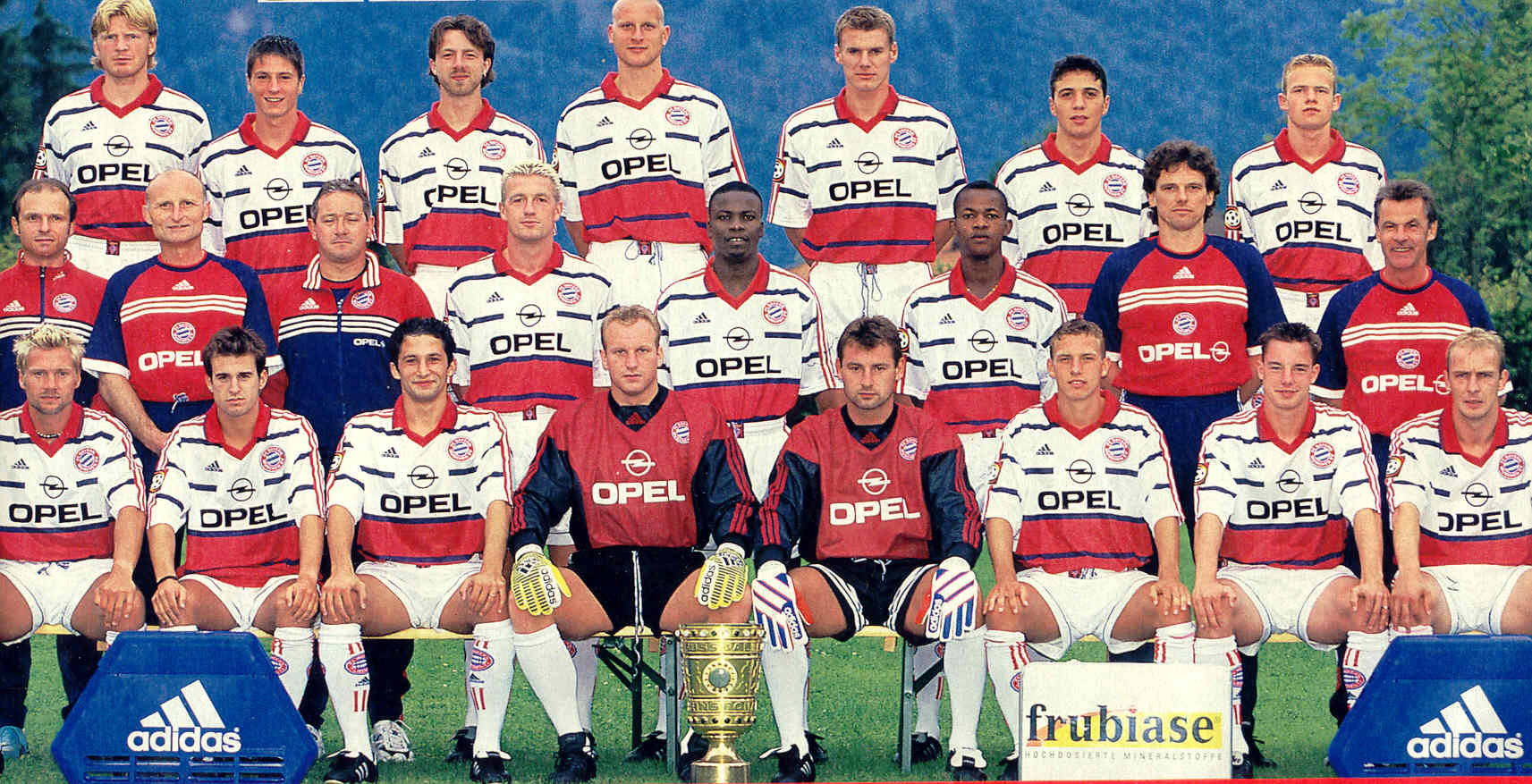 1fcbayern1998_1999.jpg