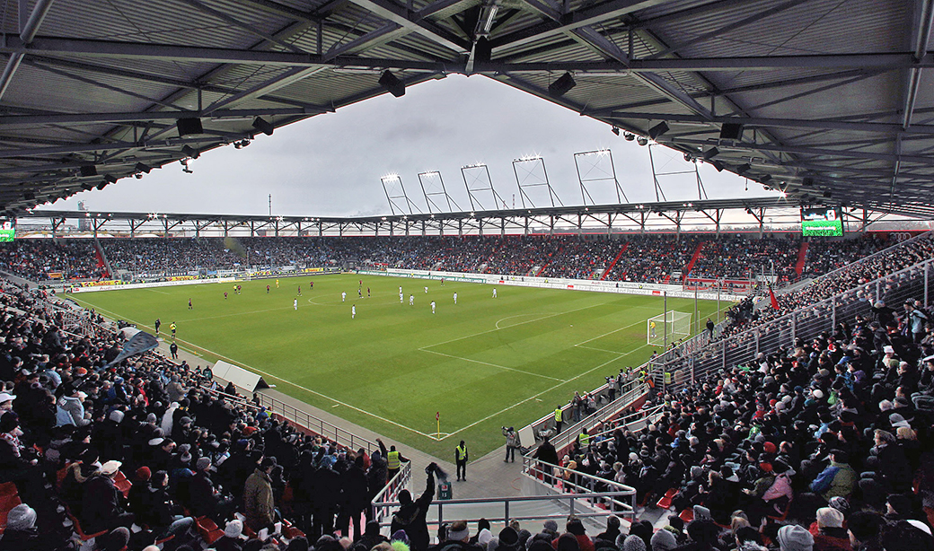 Innenansicht_Stadion_174_534b932d6f62.jpg
