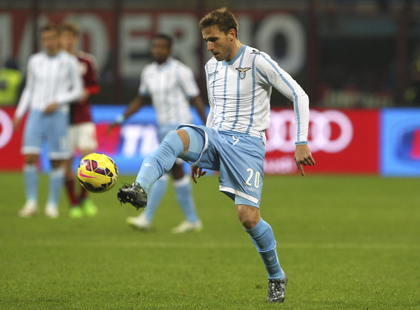 Lucas_Biglia_AC_Milan_v_SS_Lazio_BDJlXQ_UNLWl.jpg