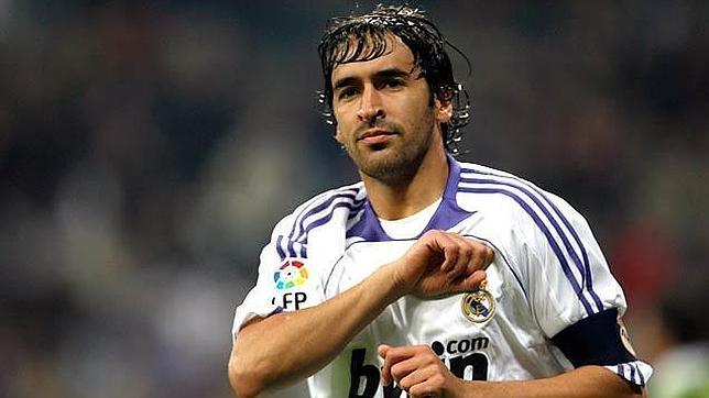 Berita_Bola_Terkini_2015_Raul_Gonzalez_Resmi_Gantung_Sepatu.jpg