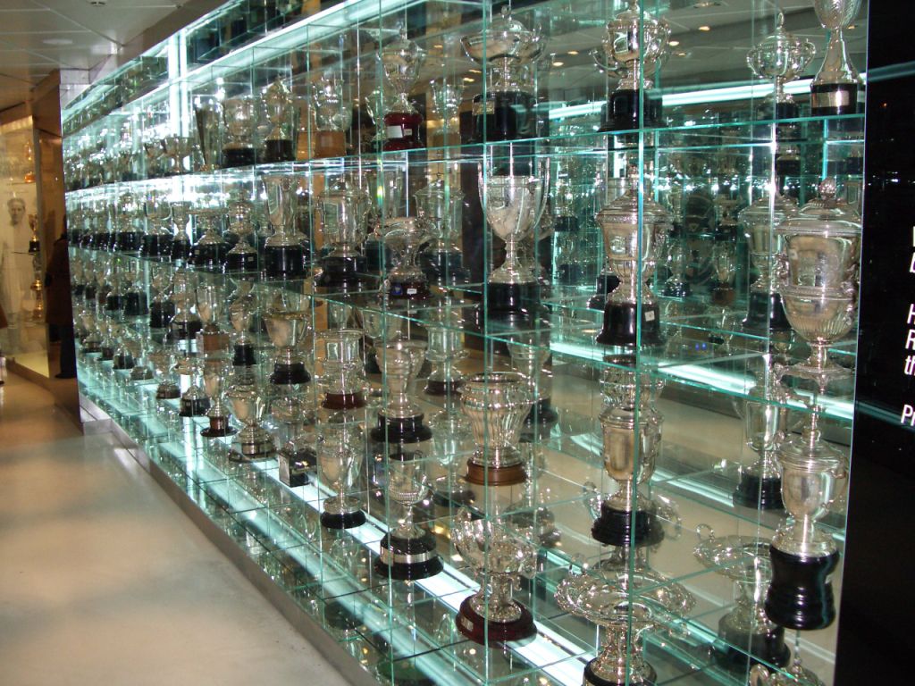 Real_Madrid_Trophies.JPG
