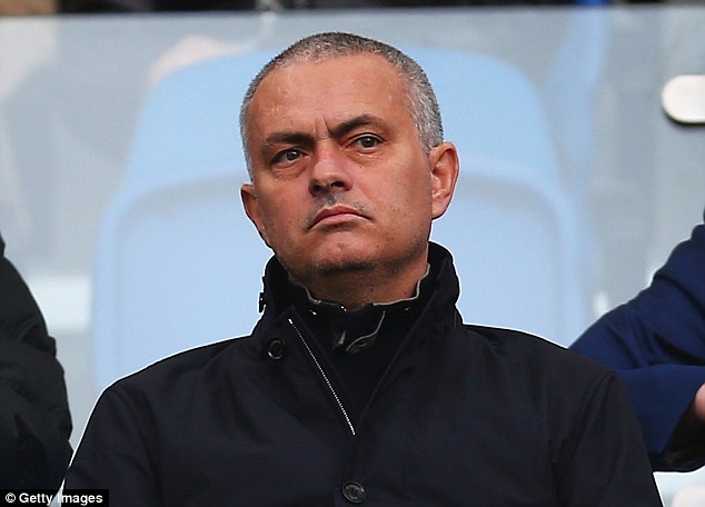 2F812B5400000578_0_Jose_Mourinho_is_likely_to_return_silverware_but_there_are_doubt_a_8_1450650097655.jpg