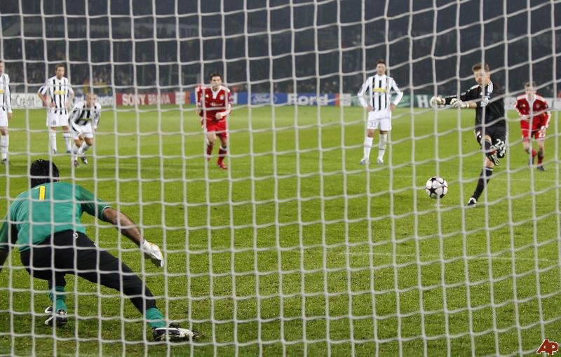 hans_jorg_butt_gianluigi_buffon_2009_12_8_16_48_37.jpg