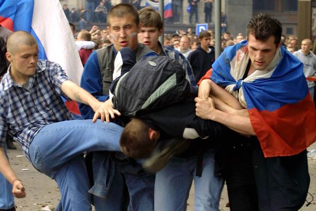 Russian_football_fans_fight.jpg