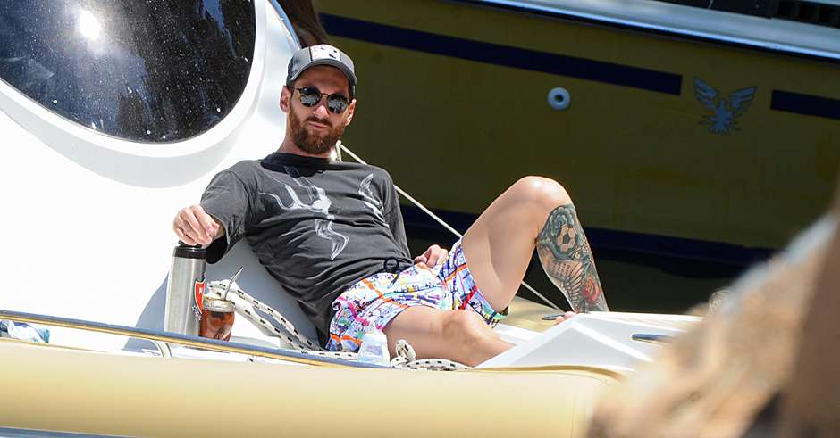 lionel_messi_holiday_ibiza_ybz0y58q4s6a18xi92ep1kwvz.jpg