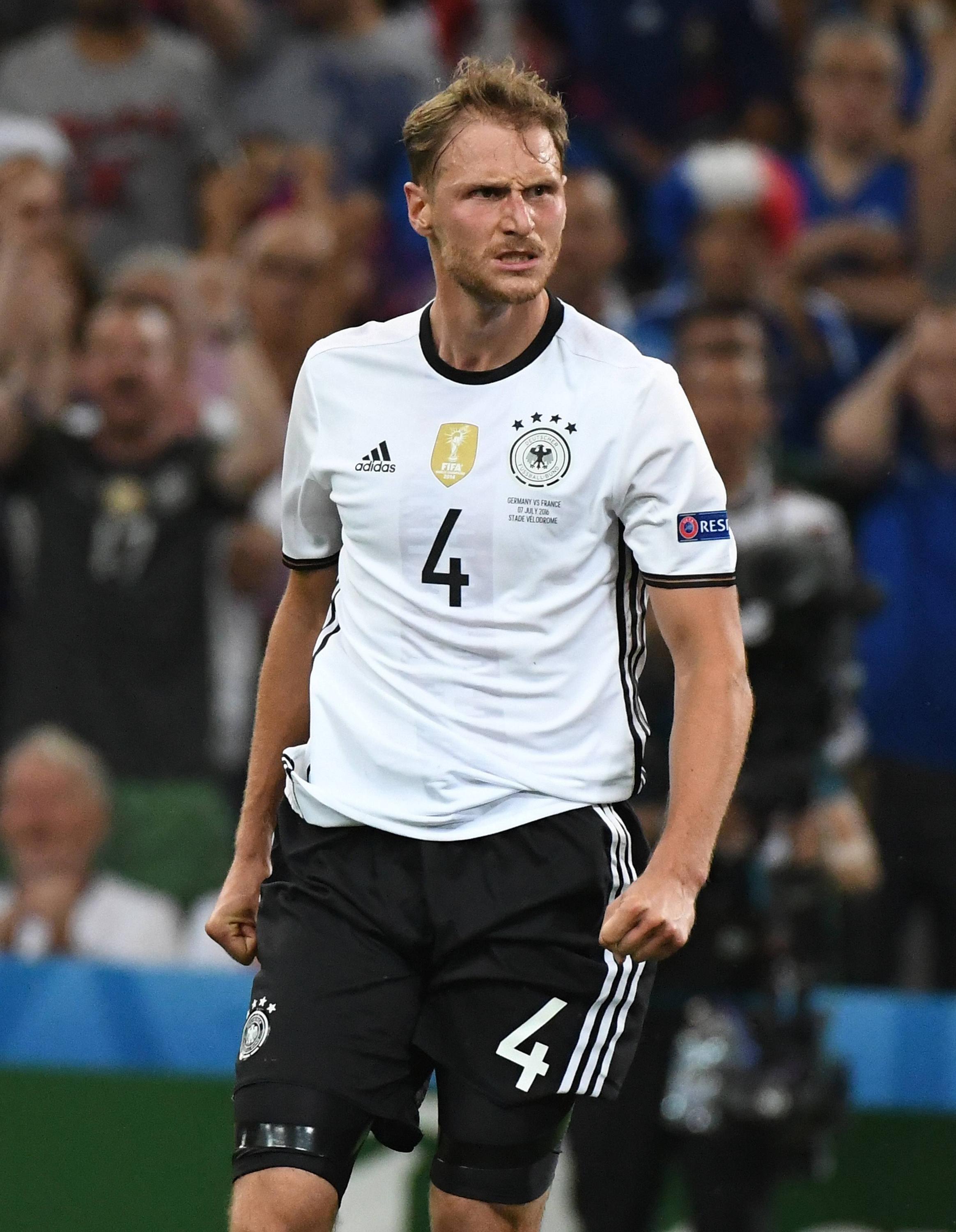 benedikt_hoewedes.jpg