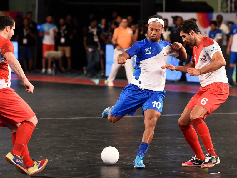 ronaldinho_premier_futsal_league.jpg