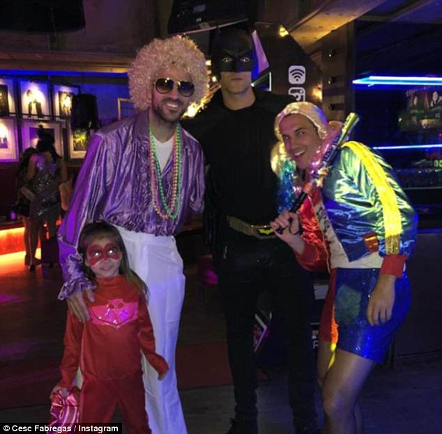 4B79257D00000578_0_Cesc_Fabregas_Marcos_Alonso_and_Pedro_enjoyed_a_night_away_from__a_24_1524523684198.jpg