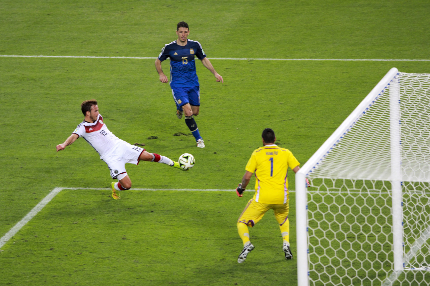 Germany_and_Argentina_face_off_in_the_final_of_the_World_Cup_2014__2014_07_13__6_.jpg