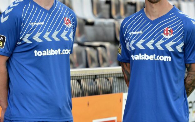 New_Hummel_Crusaders_FC_Blue_Jersey_20_21_624x392.jpg