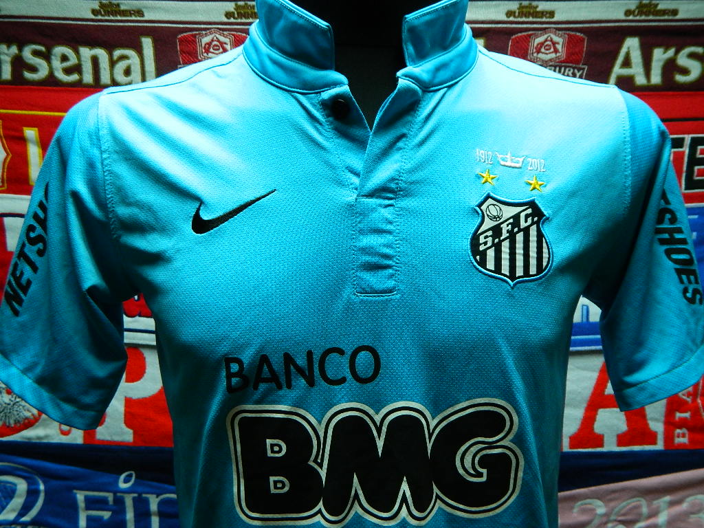 extra_football_shirt_15488_2.jpg
