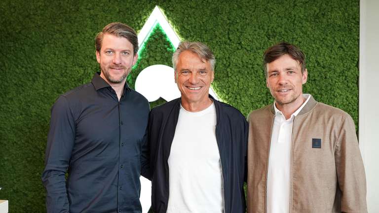 38408591_jetzt_ist_es_offiziell_horst_steffen_mitte_ist_neuer_trainer_des_sv_werder_bremen_2qVf4eIGNM70.jpg