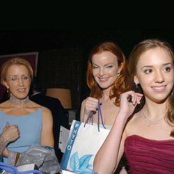Desperate_20Housewives_20with_20phyto_crop_large.jpg