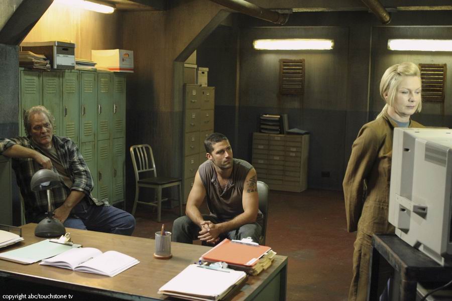 Resize_of_stranger_promo12.jpg