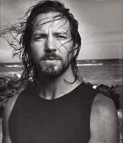 Eddie_Vedder_1evbwrs.jpg