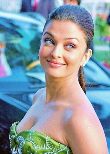 aishwarya_rai_cannes.preview.jpg