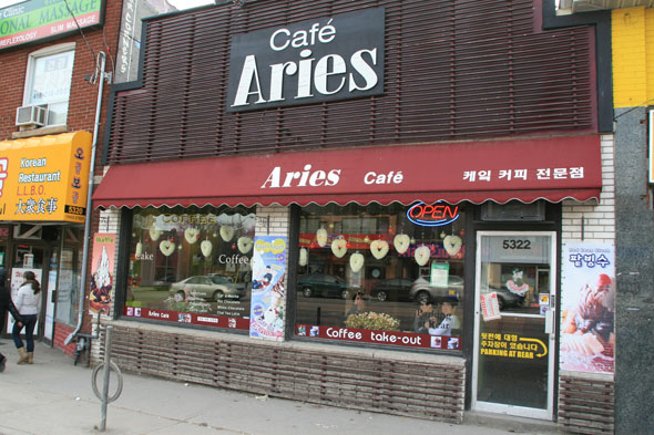 201145_cafe_aries.jpg
