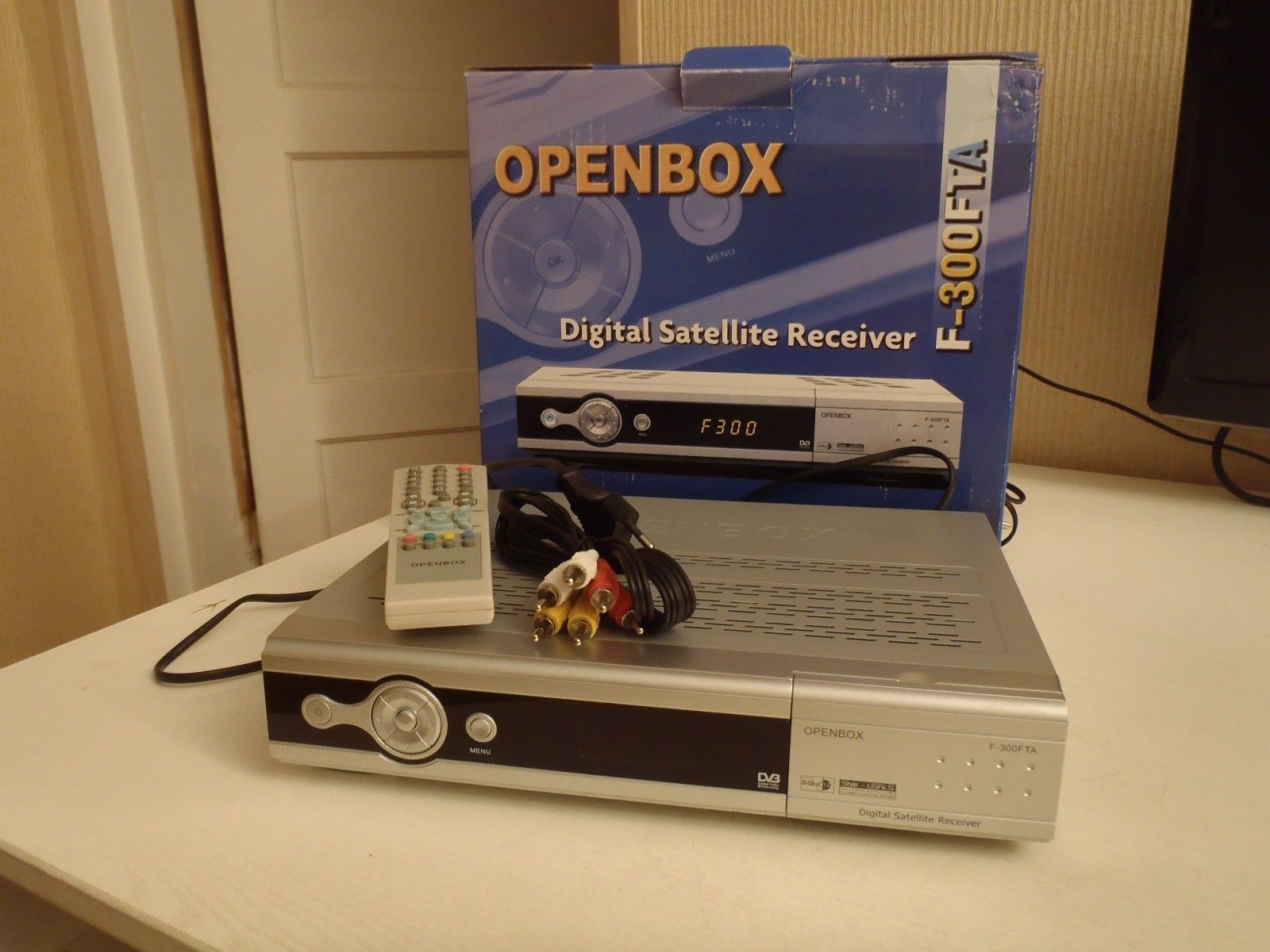 при включении в розетку ресивер не включается openbox f 500