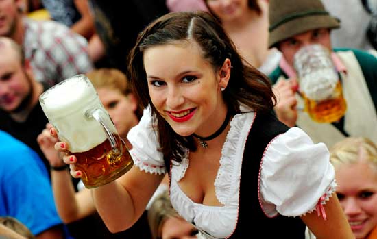 oktoberfest_beer_maid.jpg