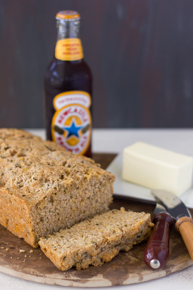 Cheese_and_Chives_Beer_Bread_4.jpg