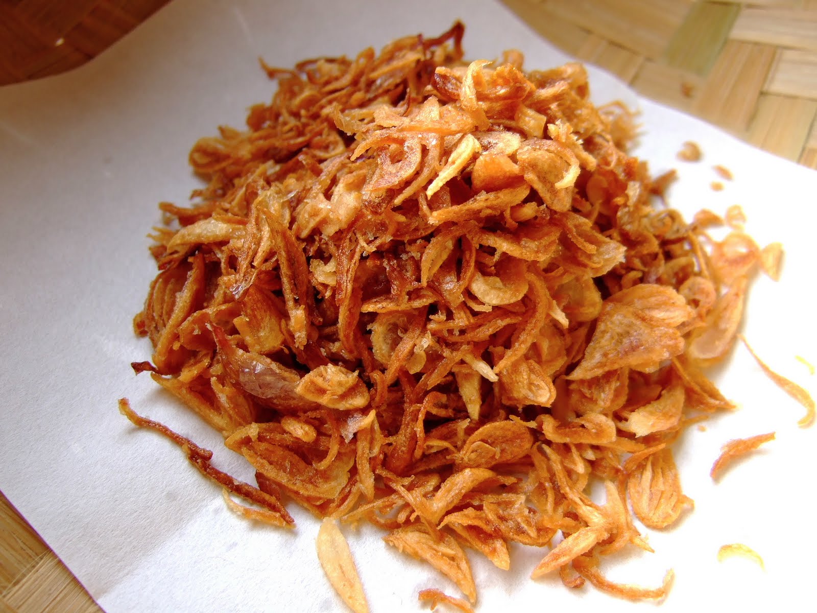 fried_shallots_bawang_goreng.jpg