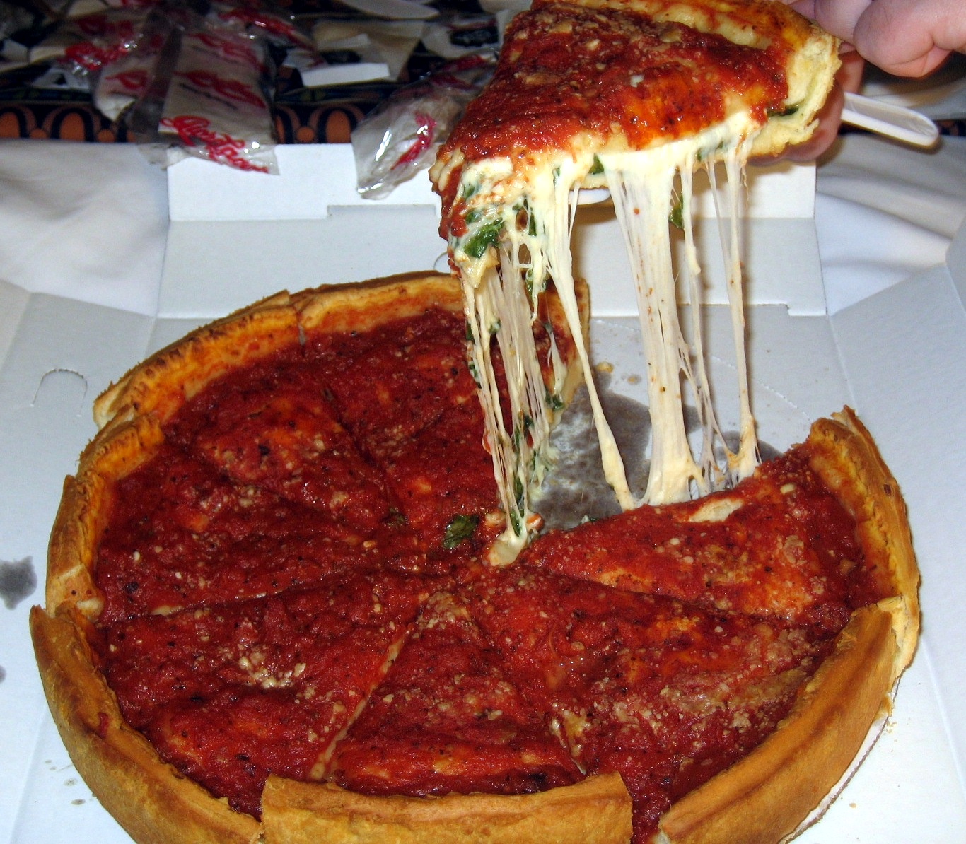 Giordano__s_Deep_Dish_Pizza.jpg
