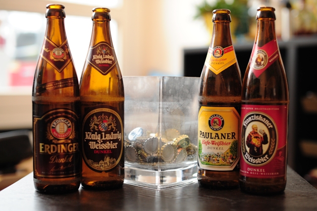 Dunkel_Weissbier_bottles.jpg